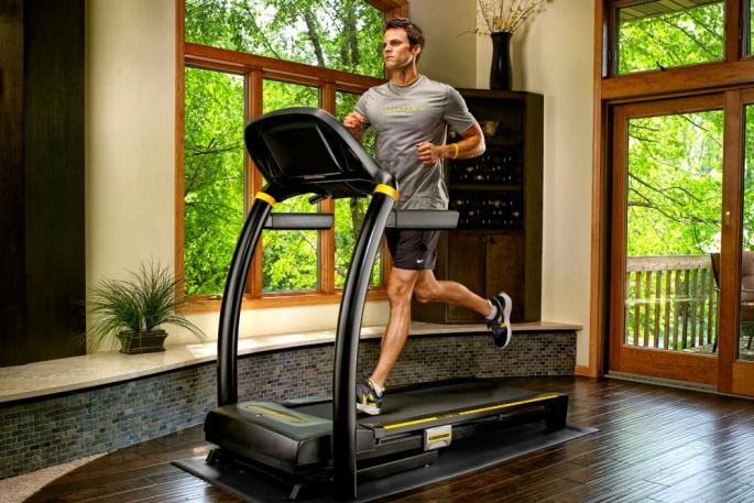 How to walk on a treadmill correctly?